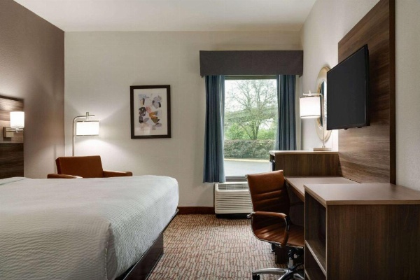 Baymont by Wyndham Augusta West image 12